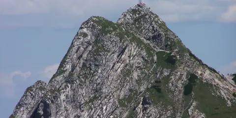 Ile metrów ma krzyż na Giewoncie? Cała prawda o symbolu Tatr