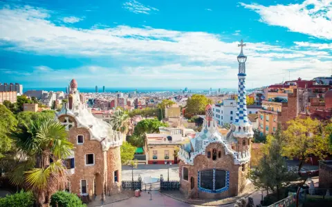 Barcelona: Gdzie spać? Wybierz idealny nocleg i uniknij pułapek!