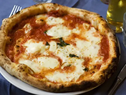 Gdzie zjeść pizzę w Polsce? Ranking i porady eksperta