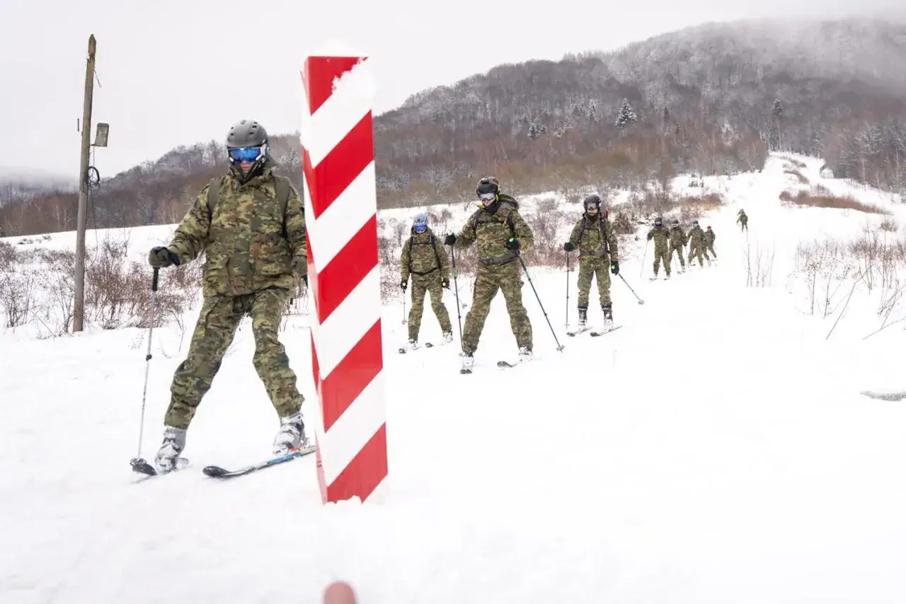 Zimowe szlaki Bieszczady oblodzenie